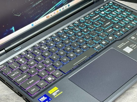 Acer Predator Helios Neo 16 AI PHN16-73 6